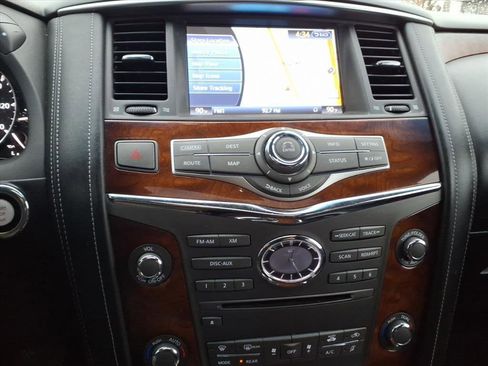 Used 2015 INFINITI QX80 w/ Deluxe Technology Package image 24