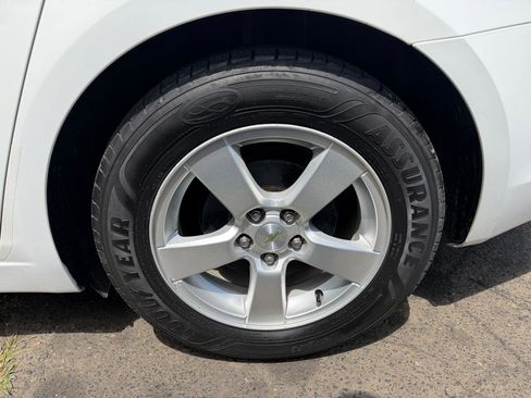 Used 2015 Chevrolet Cruze LT FWD image 25