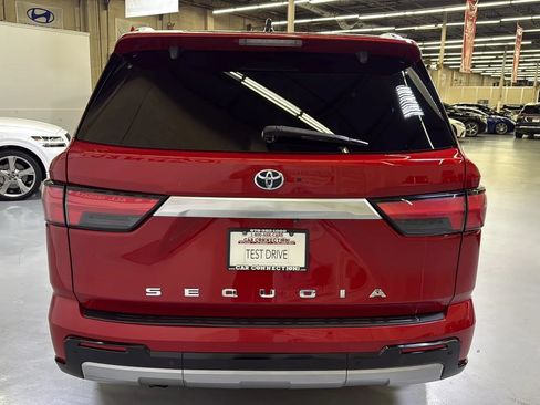 Used 2023 Toyota Sequoia Capstone AWD/4WD image 9