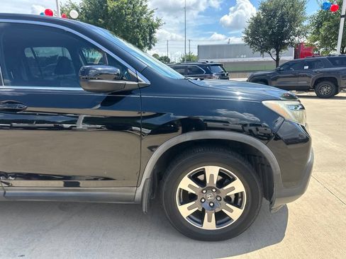 Used 2017 Honda Ridgeline RTL image 11