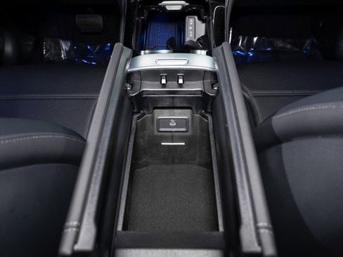 Used 2026 Mercedes-Benz GLC 300 4MATIC image 24