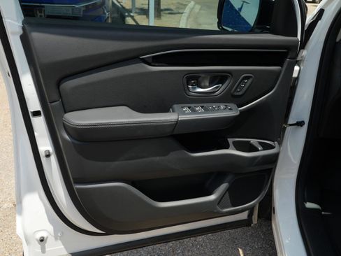 Used 2026 Honda Pilot EX-L image 11