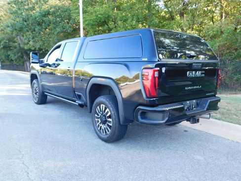 Used 2024 GMC Sierra 2500 Denali Ultimate AWD/4WD image 10