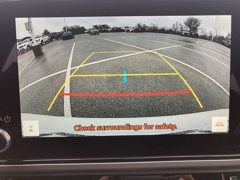 Used 2026 Toyota Camry SE w/ Convenience Package image 25