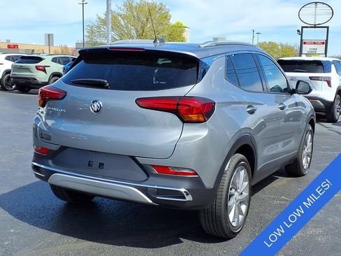 Used 2023 Buick Encore GX Essence w/ Experience Buick Package FWD image 4