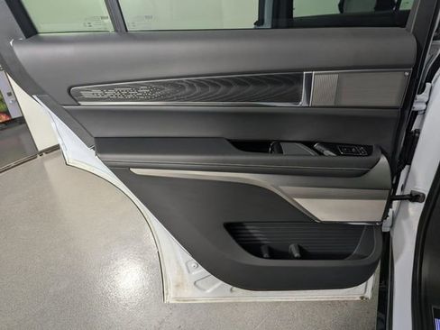 Used 2026 Cadillac Vistiq Platinum w/ LPO, Floor Liner Package AWD/4WD image 18