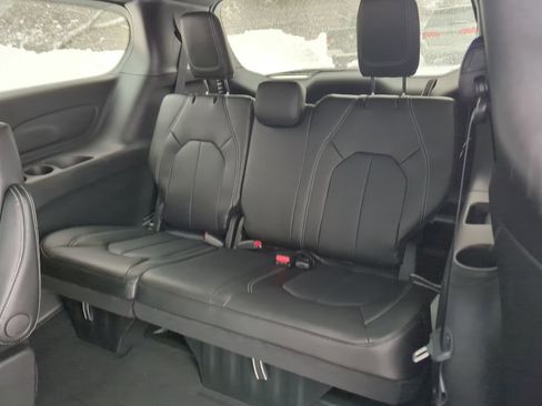 New 2026 Chrysler Pacifica Select FWD image 43