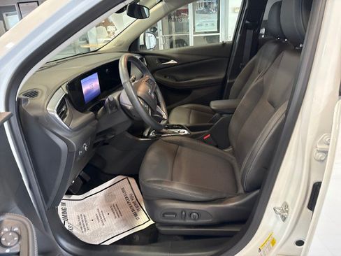 Used 2025 Buick Encore GX Preferred w/ Comfort Package FWD image 15