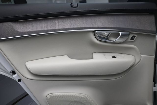 Certified 2026 Volvo XC90 B6 Ultra w/ Protection Package Premier AWD/4WD image 23