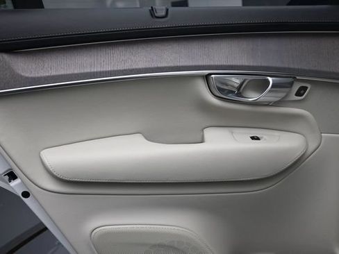 Certified 2026 Volvo XC90 B6 Ultra w/ Protection Package Premier AWD/4WD image 23