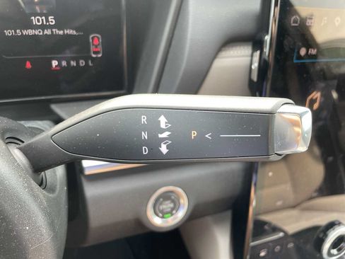 Used 2025 GMC Terrain Elevation w/ Black Edition AWD/4WD image 17