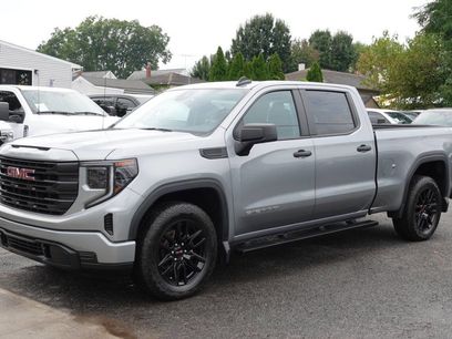 Used 2023 GMC Sierra 1500 Pro w/ Graphite Edition