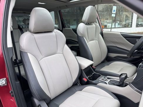 Used 2023 Subaru Forester Limited image 19