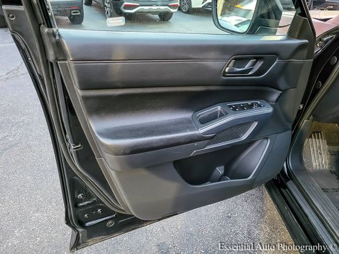 Used 2023 Nissan Pathfinder Rock Creek image 25