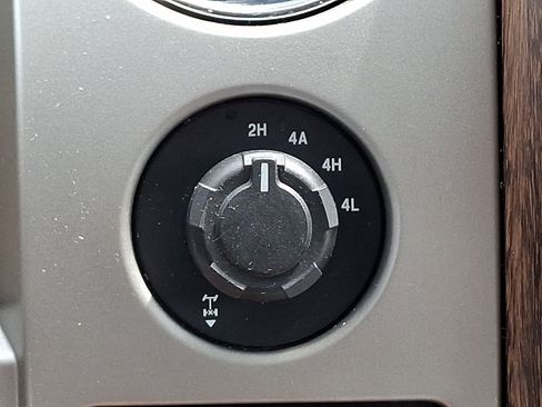 Used 2013 Ford F150 Lariat w/ Mid Equipment Group AWD/4WD image 23