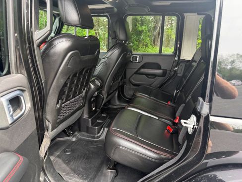 Used 2020 Jeep Wrangler Unlimited Rubicon AWD/4WD image 5