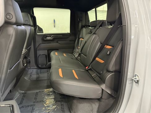 Used 2024 GMC Sierra 2500 AT4 w/ AT4 Premium Plus Package AWD/4WD image 20
