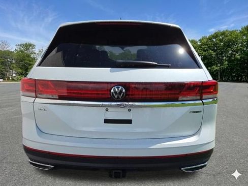 Used 2024 Volkswagen Atlas SEL AWD/4WD image 7