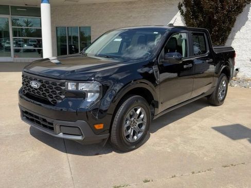 Used 2025 Ford Maverick XLT w/ Equipment Group 301A AWD/4WD image 1
