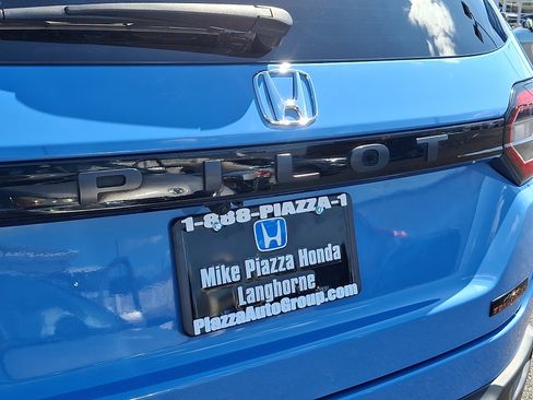 Used 2023 Honda Pilot TrailSport image 30