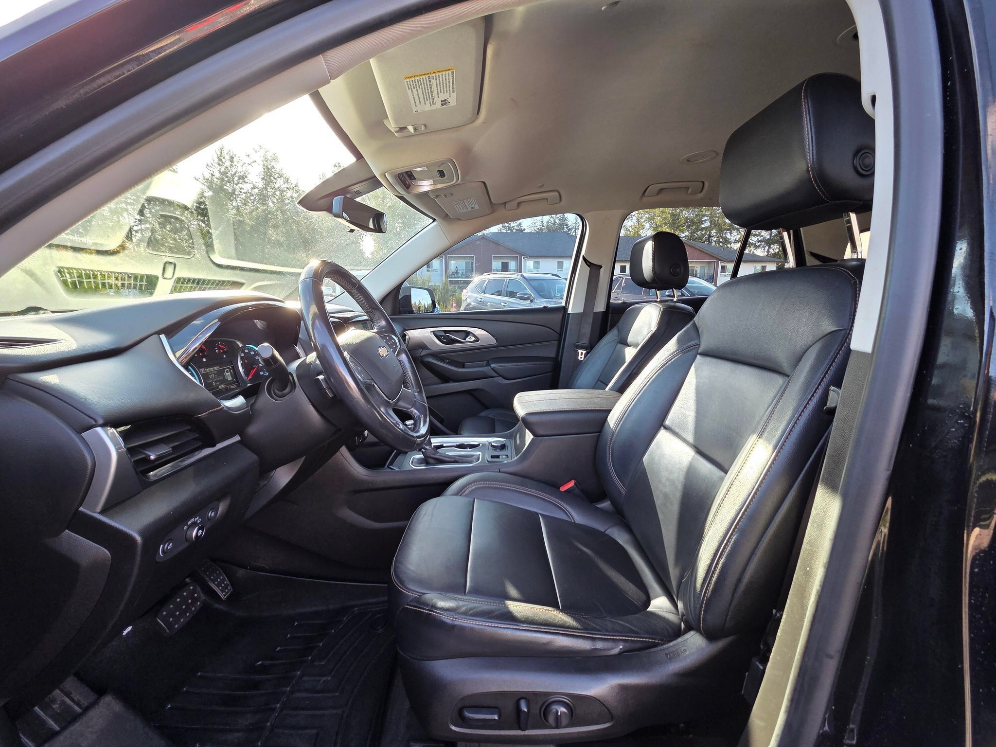Used 2019 Chevrolet Traverse LT w/ LT Premium Package AWD/4WD image 25