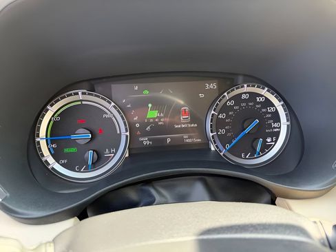 Used 2022 Toyota Highlander XLE AWD/4WD image 22
