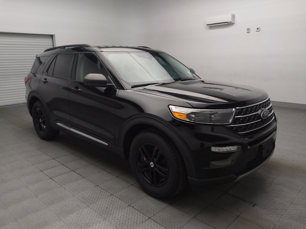 Used 2023 Ford Explorer XLT w/ Equipment Group 202A RWD image 13