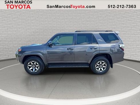 Used 2022 Toyota 4Runner TRD Off-Road Premium AWD/4WD image 9