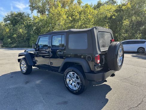 Used 2013 Jeep Wrangler Unlimited Sport image 21