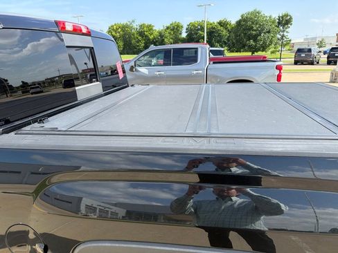 Used 2018 GMC Sierra 1500 SLT AWD/4WD image 11