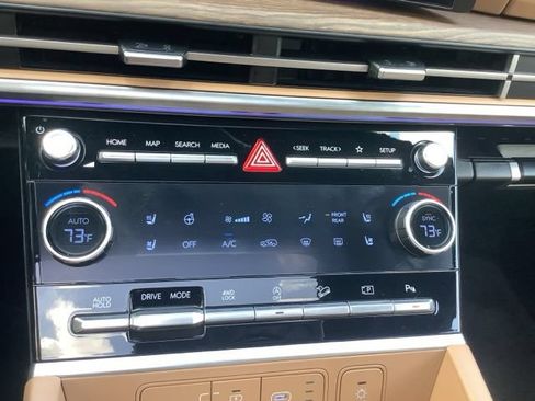 Certified 2025 Hyundai Santa Fe Limited AWD/4WD image 37