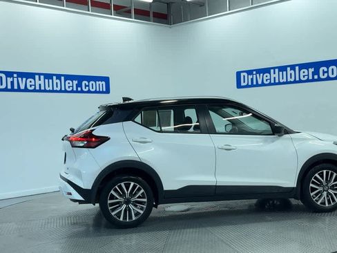 Used 2021 Nissan Kicks SV FWD image 3