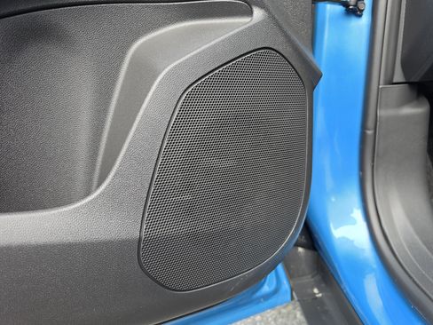 New 2026 Chevrolet Trax LT w/ Sunroof Package FWD image 24