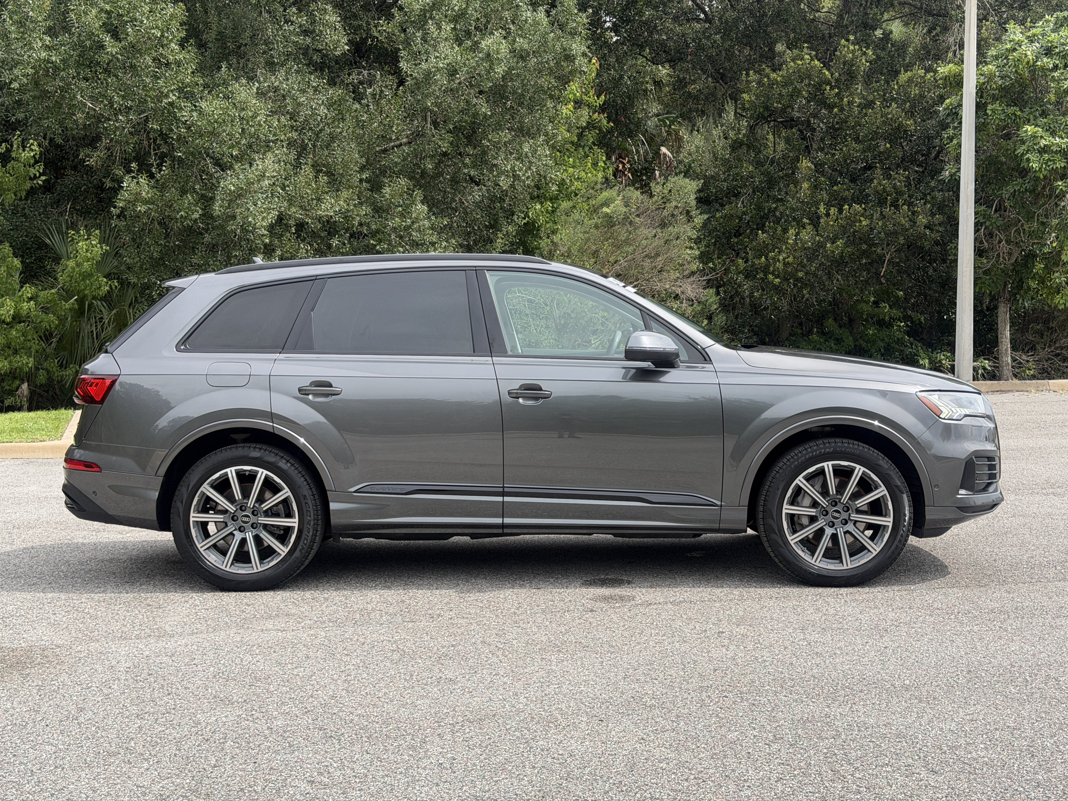 Certified 2023 Audi Q7 2.0T Premium Plus AWD/4WD image 8