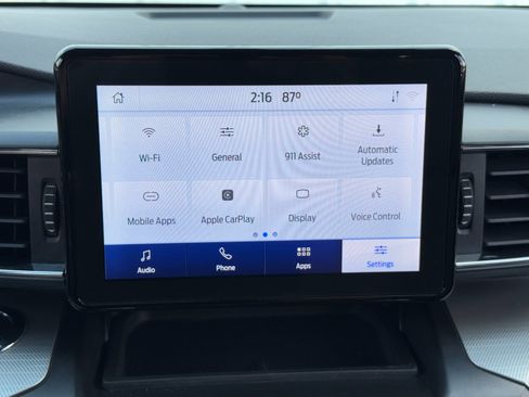 Used 2020 Ford Explorer XLT w/ Equipment Group 202A image 26