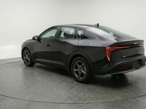 Used 2025 Kia K4 LXS image 6