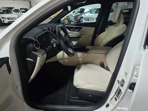 Used 2026 Mercedes-Benz GLC 300 4MATIC image 20