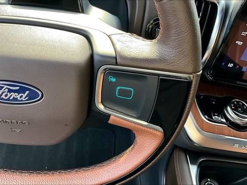 Used 2025 Ford Expedition King Ranch AWD/4WD image 17