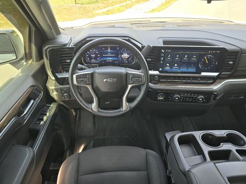 Used 2024 Chevrolet Silverado 1500 RST w/ Protection Package AWD/4WD image 16