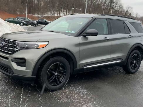 Used 2020 Ford Explorer XLT image 4
