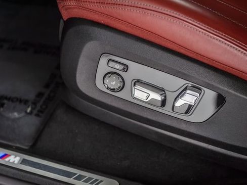 Used 2022 BMW X6 xDrive40i w/ M Sport Package image 36