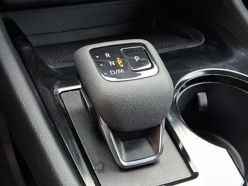 Used 2024 Nissan Rogue SV image 15