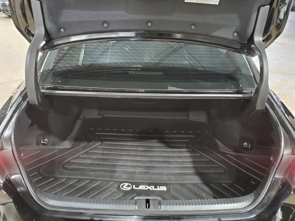 Used 2022 Lexus ES 300h w/ Accessory Package FWD image 42