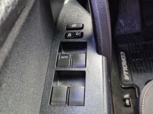 Used 2018 Toyota Corolla LE FWD image 20
