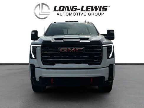 Used 2025 GMC Sierra 2500 AT4 w/ AT4 Premium Plus Package AWD/4WD image 11