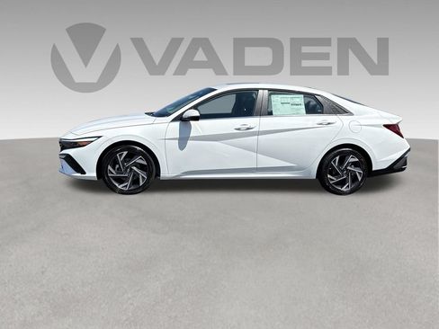 New 2026 Hyundai Elantra Limited FWD image 27