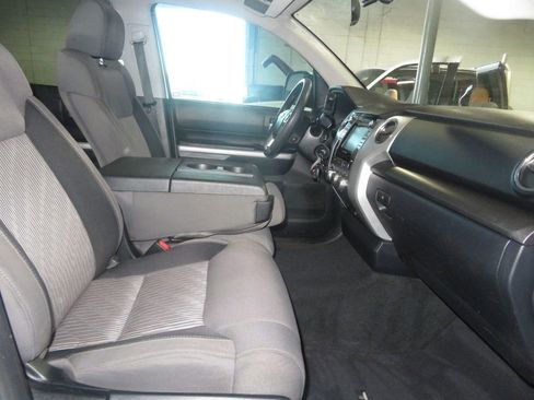 Used 2017 Toyota Tundra SR5 image 37
