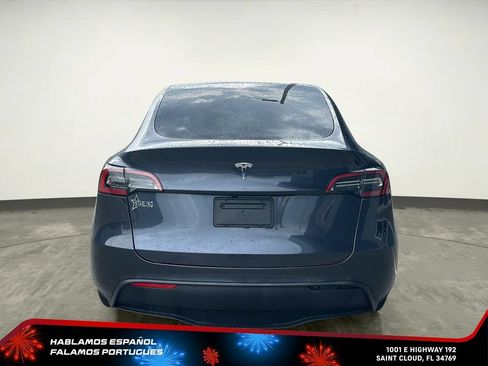 Used 2024 Tesla Model Y Long Range AWD/4WD image 5