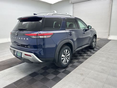 Used 2022 Nissan Pathfinder SL AWD/4WD image 9