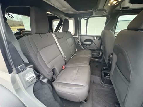 Used 2022 Jeep Wrangler Unlimited Sport image 27